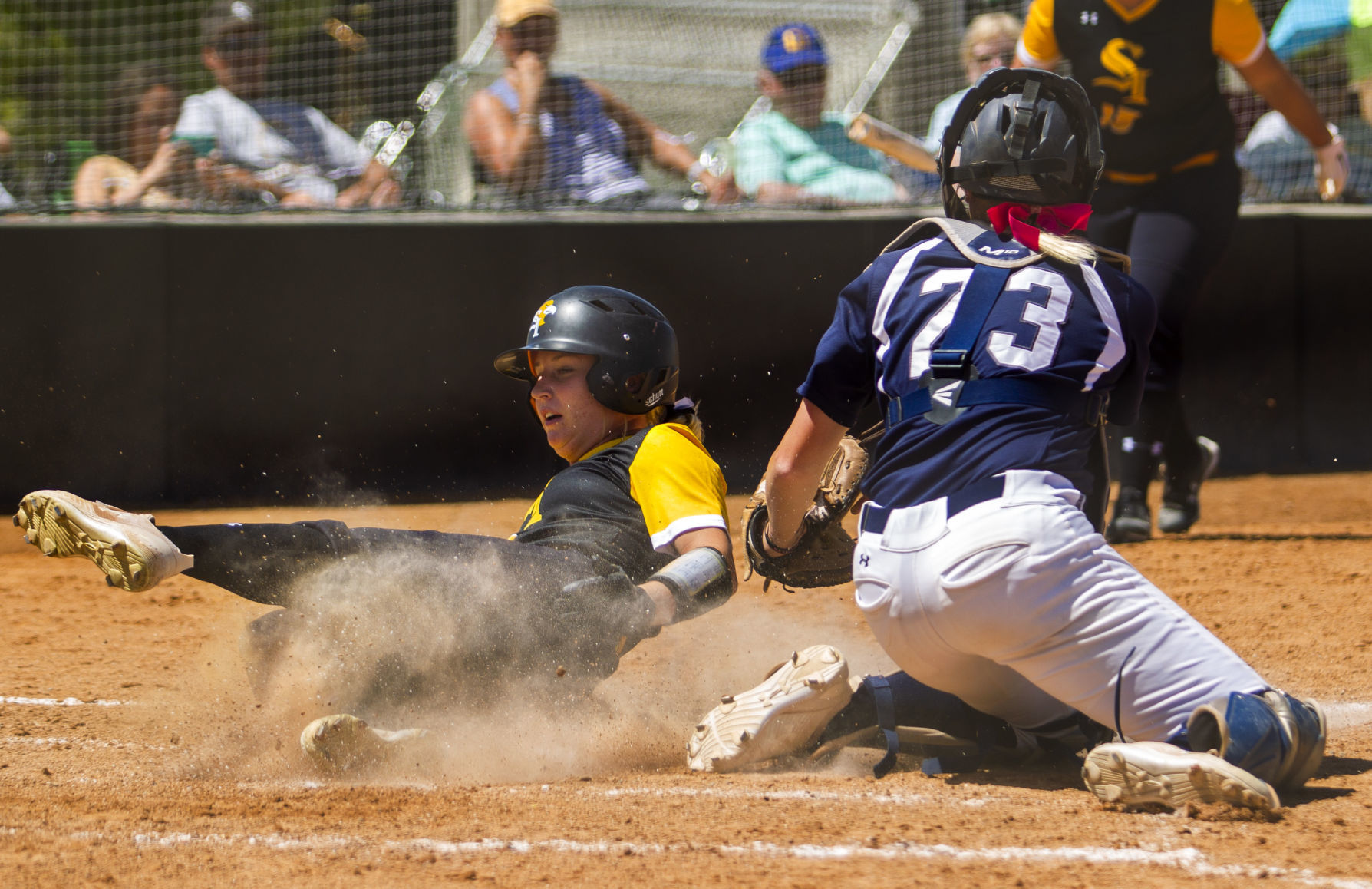 CSI defeats USU softball